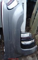 pravý přední blatník USA - ORIGINÁLNÍ DÍL 